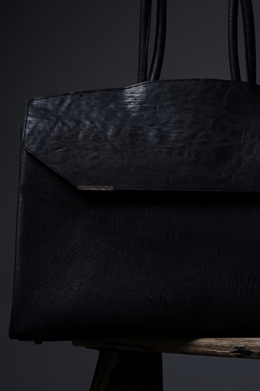 Load image into Gallery viewer, ierib exclusive Bark Bag Prot 40 / Wild Boar + Waxed Horse Butt Leather (BLACK)