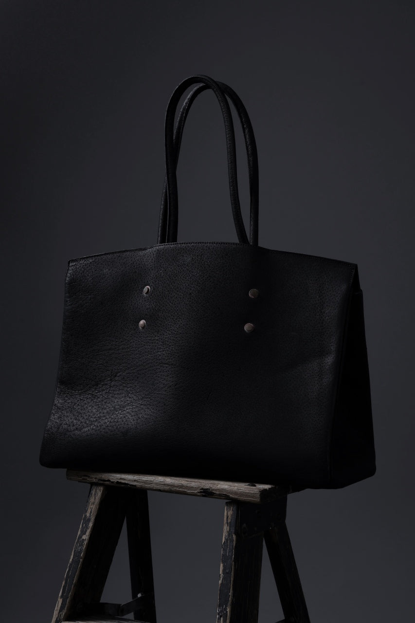 Load image into Gallery viewer, ierib exclusive Bark Bag Prot 40 / Wild Boar + Waxed Horse Butt Leather (BLACK)