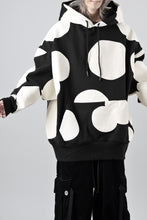 画像をギャラリービューアに読み込む, A.F ARTEFACT POLKA PATTERN SWEAT HOODIE (BLACK)