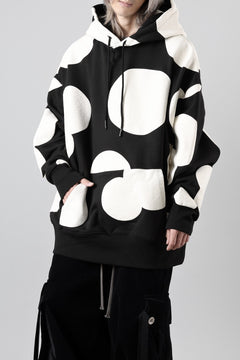 画像をギャラリービューアに読み込む, A.F ARTEFACT POLKA PATTERN SWEAT HOODIE (BLACK)