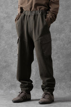 Load image into Gallery viewer, Ten c MULTI POCKET SNAP SWEAT PANTS / GARMENT DYED (DARK OLIVE)