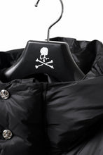 画像をギャラリービューアに読み込む, mastermind JAPAN HOODIE DOWN JACKET / KAWADA DOWN® (BLACK)