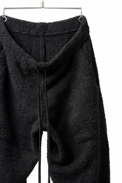 Load image into Gallery viewer, mastermind WORLD EASY JODHPURS PANTS / SOFTY BOA FLEECE (BLACK x WHITE)