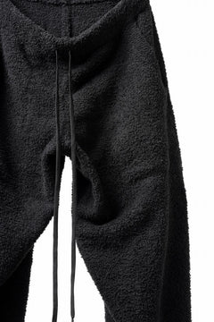 画像をギャラリービューアに読み込む, mastermind WORLD EASY JODHPURS PANTS / SOFTY BOA FLEECE (BLACK x CHARCOAL)