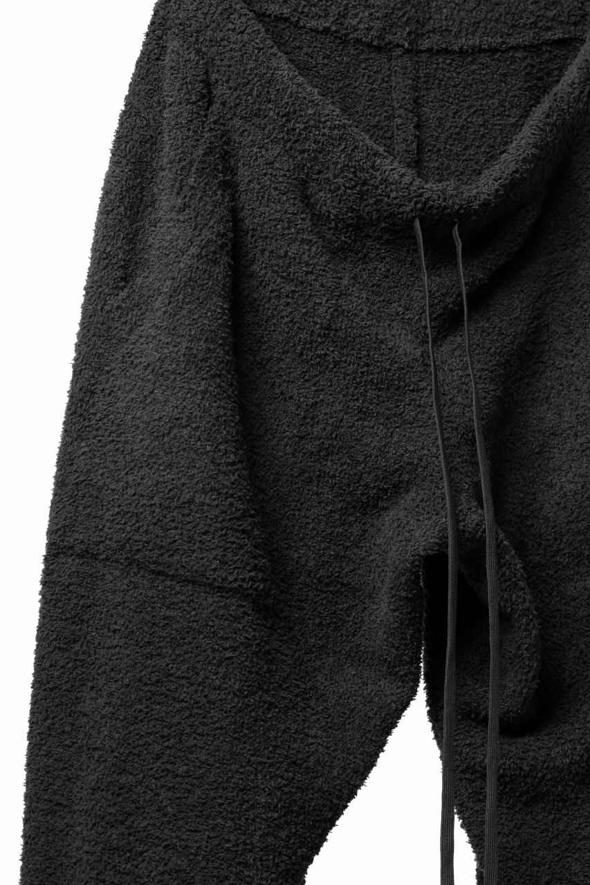 画像をギャラリービューアに読み込む, mastermind WORLD EASY JODHPURS PANTS / SOFTY BOA FLEECE (BLACK x CHARCOAL)