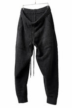 Load image into Gallery viewer, mastermind WORLD EASY JODHPURS PANTS / SOFTY BOA FLEECE (BLACK x WHITE)