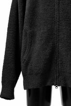 Load image into Gallery viewer, mastermind WORLD ZIP HOODIE PARKA / SOFTY BOA FLEECE (BLACK x WHITE)