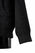 Load image into Gallery viewer, mastermind WORLD ZIP HOODIE PARKA / SOFTY BOA FLEECE (BLACK x WHITE)