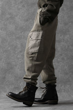 Load image into Gallery viewer, Ten c MULTI POCKET SNAP SWEAT PANTS / GARMENT DYED (ASH GRAY)