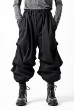 画像をギャラリービューアに読み込む, A.F ARTEFACT EXTREME WIDE BAGGY PANTS / SERGE TWILL (BLACK)