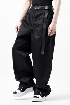 画像をギャラリービューアに読み込む, ISAMU KATAYAMA BACKLASH TUCK WIDE PANTS / HIGH DENSITY CHINO CLOTH (BLACK)