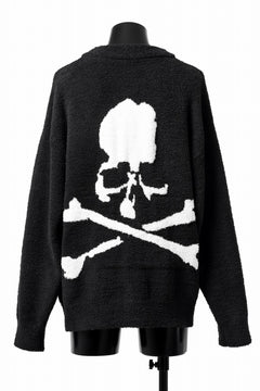 Load image into Gallery viewer, mastermind WORLD CARDIGAN / SOFTY BOA FLEECE (BLACK x WHITE)