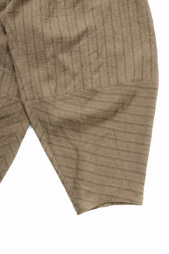 画像をギャラリービューアに読み込む, YUTA MATSUOKA circle pants / silk linen dobby stripe (camel)