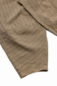 画像をギャラリービューアに読み込む, YUTA MATSUOKA circle pants / silk linen dobby stripe (camel)