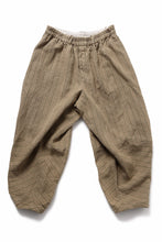 画像をギャラリービューアに読み込む, YUTA MATSUOKA circle pants / silk linen dobby stripe (camel)