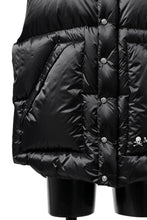 画像をギャラリービューアに読み込む, mastermind WORLD HIGH NECK DOWN VEST / KAWADA DOWN® (BLACK)