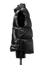 画像をギャラリービューアに読み込む, mastermind WORLD HIGH NECK DOWN VEST / KAWADA DOWN® (BLACK)