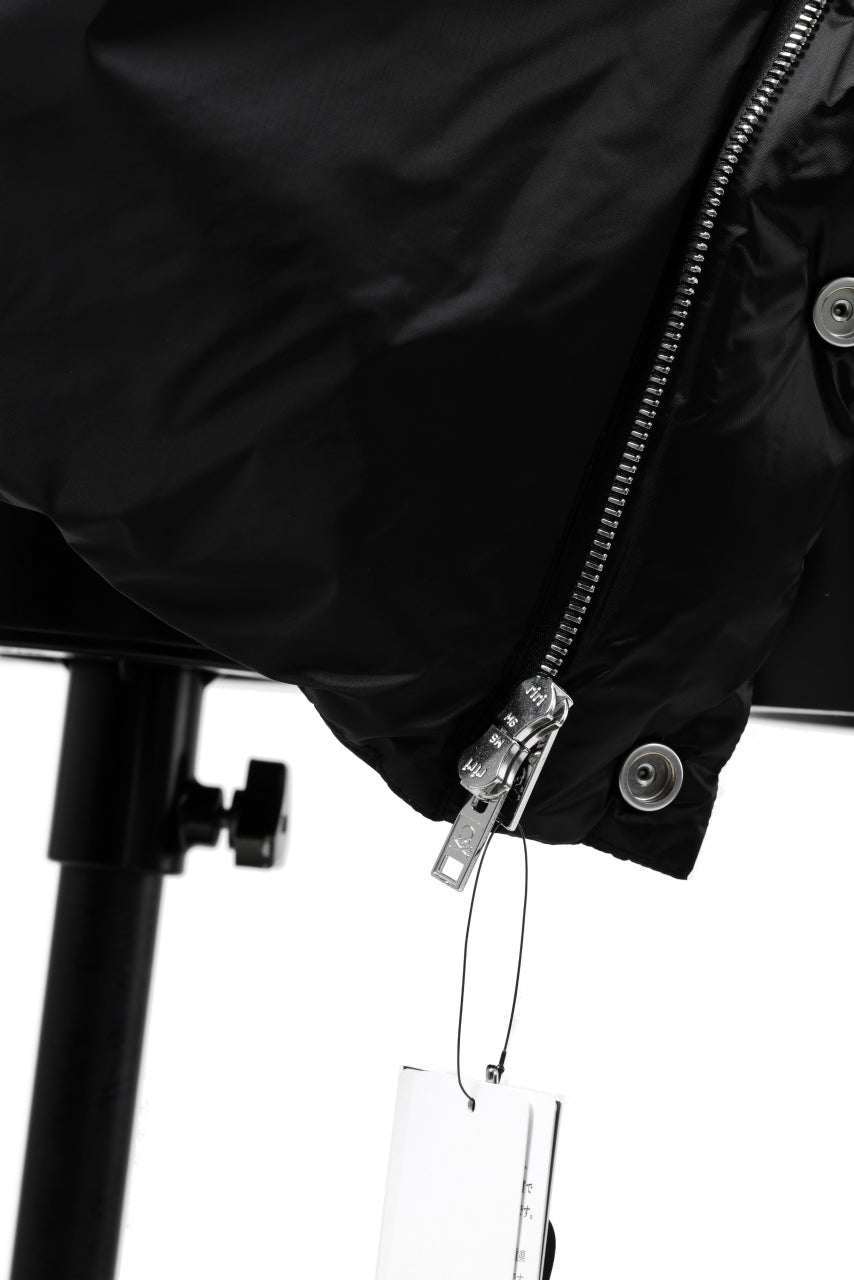 画像をギャラリービューアに読み込む, mastermind WORLD HIGH NECK DOWN VEST / KAWADA DOWN® (BLACK)