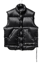 画像をギャラリービューアに読み込む, mastermind WORLD HIGH NECK DOWN VEST / KAWADA DOWN® (BLACK)