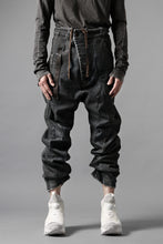 画像をギャラリービューアに読み込む, BORIS BIDJAN SABERI CROPPED TROUSER / VINYL PROCESSED & NICKEL PRESSED & ACID DYED "P15.4 CUSTOM BF-FKU10002" (DIRTY ACID DENIM)