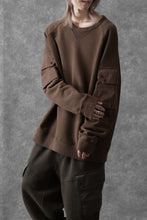画像をギャラリービューアに読み込む, Ten c MULTI POCKET SNAP CREW SWEAT / GARMENT DYED (BROWN)