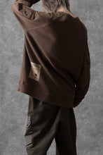 画像をギャラリービューアに読み込む, Ten c MULTI POCKET SNAP CREW SWEAT / GARMENT DYED (BROWN)