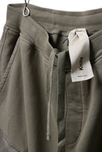 Load image into Gallery viewer, Ten c MULTI POCKET SNAP SWEAT PANTS / GARMENT DYED (ASH GRAY)