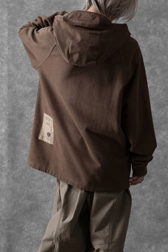画像をギャラリービューアに読み込む, Ten c MULTI POCKET ZIP HOODIE / GARMENT DYED (BROWN)