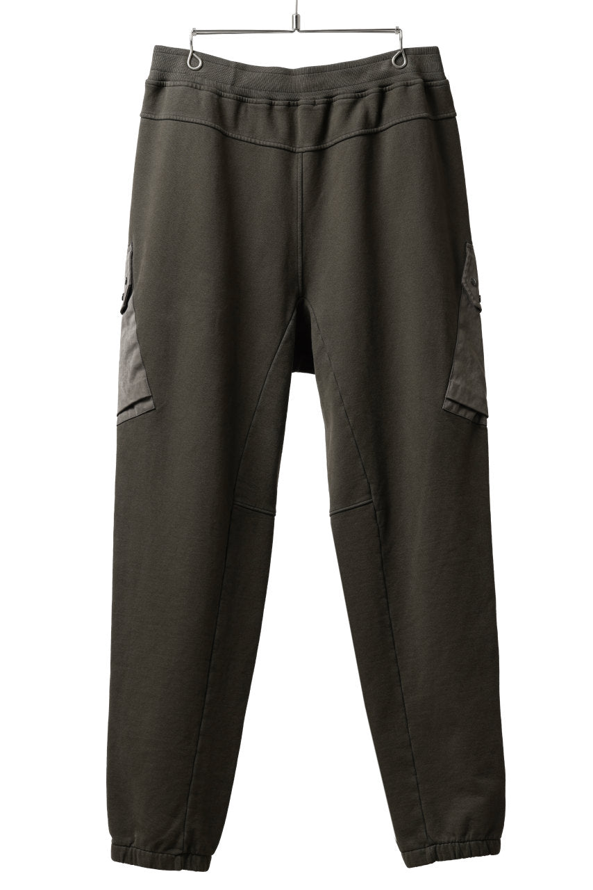 Load image into Gallery viewer, Ten c MULTI POCKET SNAP SWEAT PANTS / GARMENT DYED (DARK OLIVE)