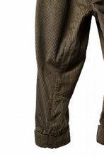 画像をギャラリービューアに読み込む, Aleksandr Manamis Corduroy Panel Pant (BROWN)