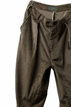 画像をギャラリービューアに読み込む, Aleksandr Manamis Corduroy Panel Pant (BROWN)