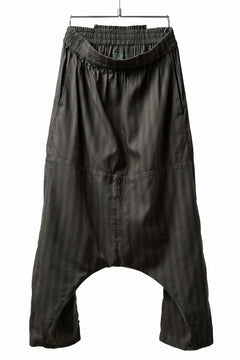 画像をギャラリービューアに読み込む, Aleksandr Manamis A Shape Ruffle Edge Pant (STRIPES)