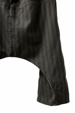 画像をギャラリービューアに読み込む, Aleksandr Manamis A Shape Ruffle Edge Pant (STRIPES)