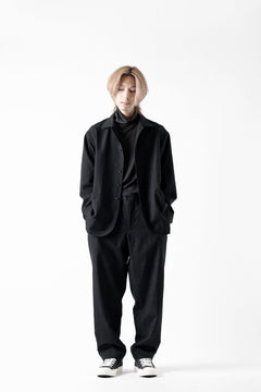 画像をギャラリービューアに読み込む, CAPERTICA SEAMLESS TROUSERS / WASHABLE WOOL GABARDINE (BLACK GRAY)