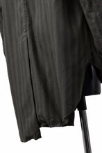 画像をギャラリービューアに読み込む, Aleksandr Manamis Asymmetric Striped Shirt (STRIPES)