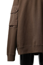 画像をギャラリービューアに読み込む, Ten c MULTI POCKET SNAP CREW SWEAT / GARMENT DYED (BROWN)