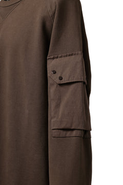 画像をギャラリービューアに読み込む, Ten c MULTI POCKET SNAP CREW SWEAT / GARMENT DYED (BROWN)