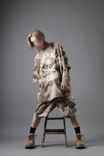 画像をギャラリービューアに読み込む, MASTERMIND WORLD JERSEY CAMO CARGO SHORTS (DESERT)