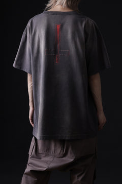 画像をギャラリービューアに読み込む, ZIG UR IDOL FADED & CRACKED SS TOPS - Cyber Punkula (VINTAGE GREY)