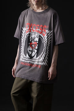 画像をギャラリービューアに読み込む, ZIG UR IDOL FADED & CRACKED SS TOPS - EXCESS (VINTAGE GREY)