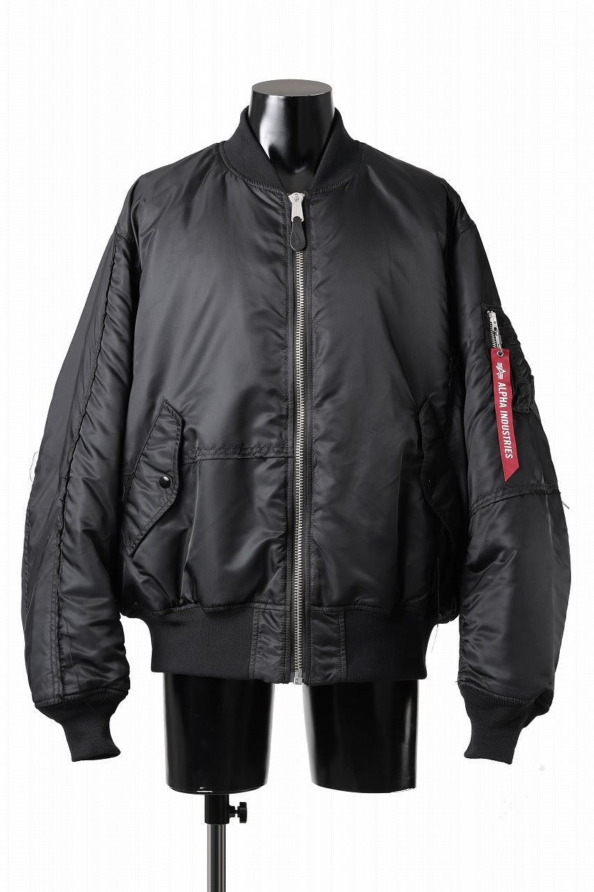 Load image into Gallery viewer, MASTERMIND WORLD x ALPHA INDUSTRIES RIVERSIBLE MA-1 JACKET (BLACK)