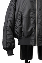 Load image into Gallery viewer, MASTERMIND WORLD x ALPHA INDUSTRIES RIVERSIBLE MA-1 JACKET (BLACK)