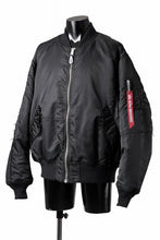 Load image into Gallery viewer, MASTERMIND WORLD x ALPHA INDUSTRIES RIVERSIBLE MA-1 JACKET (BLACK)