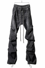 画像をギャラリービューアに読み込む, A.F ARTEFACT TUCK VOLUME BAGGY PANTS / FADED DENIM (DAMAGE BLACK)