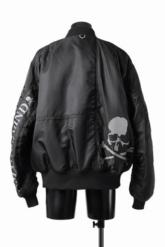 Load image into Gallery viewer, MASTERMIND WORLD x ALPHA INDUSTRIES RIVERSIBLE MA-1 JACKET (BLACK)