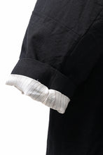 Load image into Gallery viewer, KLASICA FIGS PATCH WORKED RELAX FIT COAT / SUPER 100's ALTERNATE STRIPE SERGE WOOL (INK BLACK)