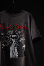 画像をギャラリービューアに読み込む, ZIG UR IDOL FADED &amp; CRACKED SS TOPS - Cyber Punkula (VINTAGE GREY)