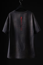 画像をギャラリービューアに読み込む, ZIG UR IDOL FADED & CRACKED SS TOPS - Cyber Punkula (VINTAGE GREY)