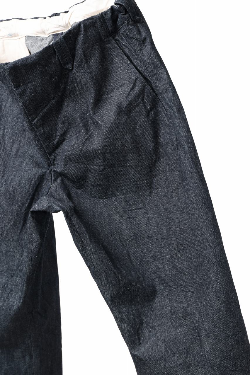 Load image into Gallery viewer, CAPERTICA WIDE SEAMLESS TROUSERS / ZIMBABWE COTTON LITE DENIM (INDIGO)