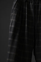 画像をギャラリービューアに読み込む, N/07 exclusive EASY WAIST TAPERED PANTS / T/R DOUBLE SIDE BRUSHED 2WAY STRETCH (CHECK)